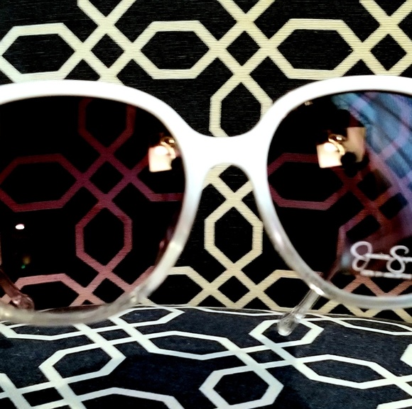 BRAND NEW JESSICA SIMPSON Sunglasses - Picture 2 of 5